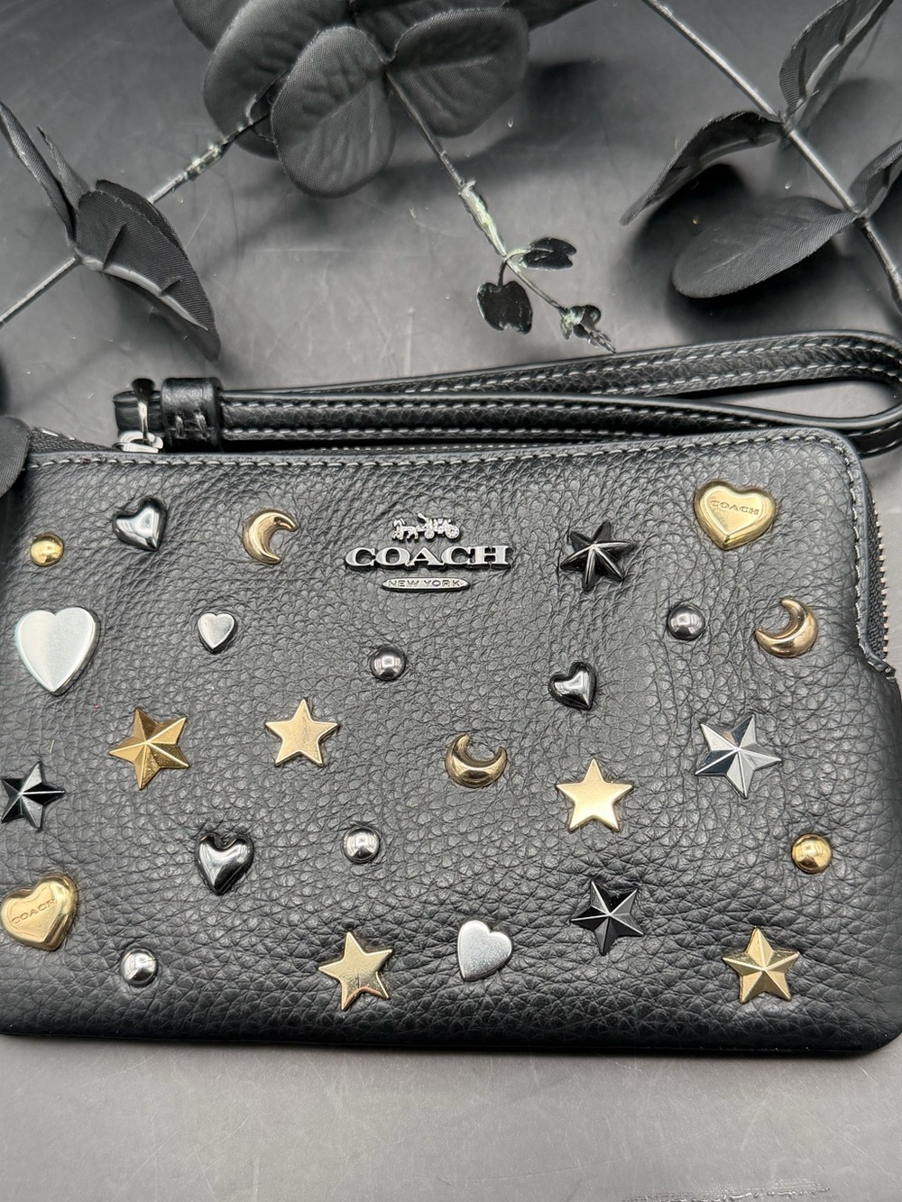 COACH Black Pebbled Leather Medium Corner Wristlet With Rivets